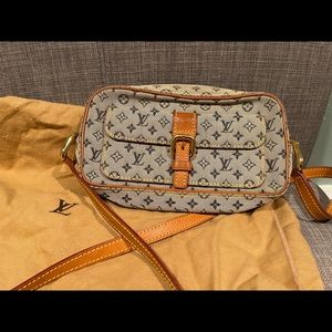 Louis Vuitton Crossbody bag
